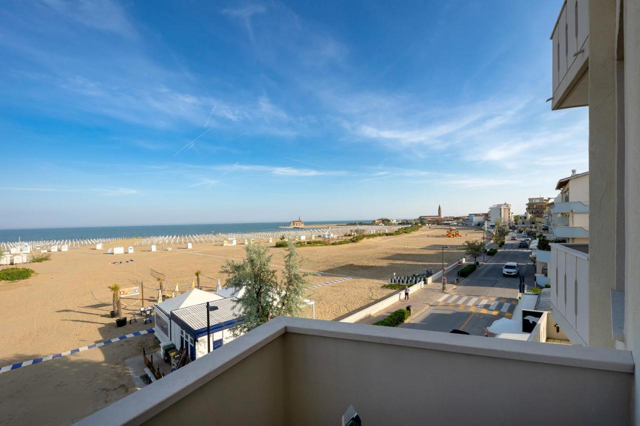Hotel Delfino Caorle Exterior foto